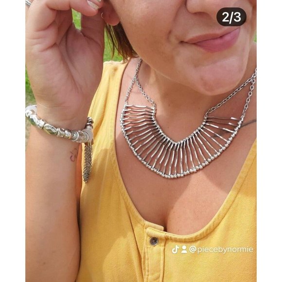 Modern Fashion Silver Color Necklace - Picture 2 of 5